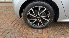 Toyota Yaris 1.5 Hybrid Design 5dr CVT Hybrid Hatchback